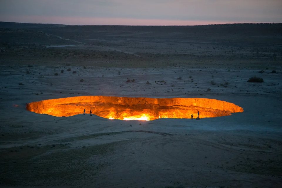 'Cổng địa ngục' rực lửa ở Turkmenistan